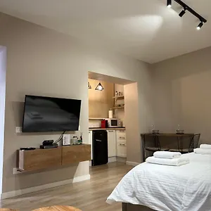 Apartment 4seasonsgea , Deluxe , Centre ,, Tirana